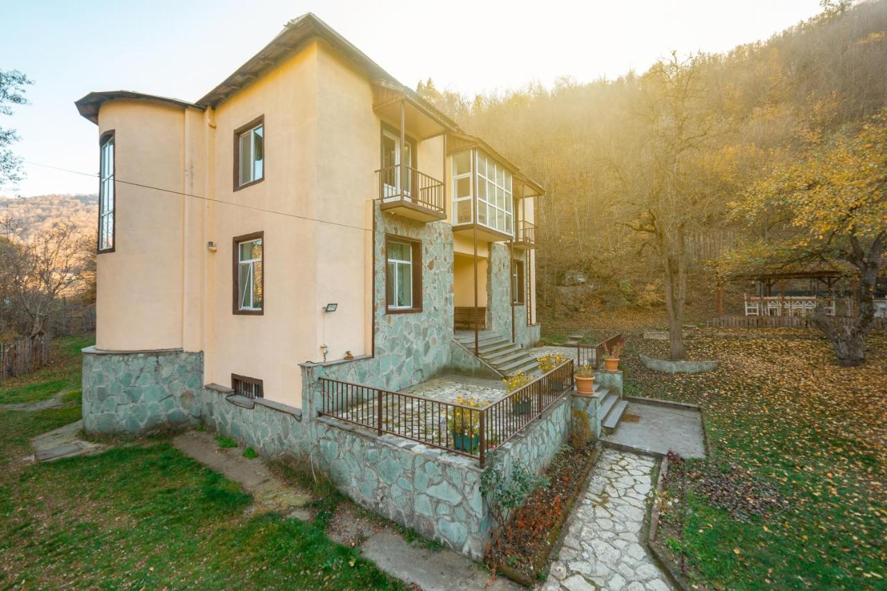 Popock Dilijan 2 Bed & Breakfast Bagian luar foto