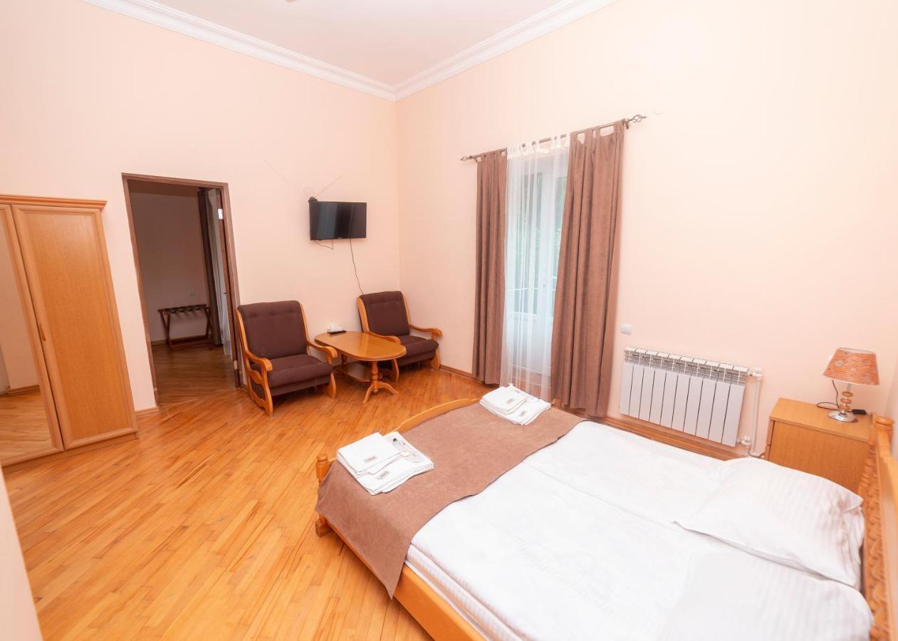 Popock Dilijan 2 Bed & Breakfast Bagian luar foto